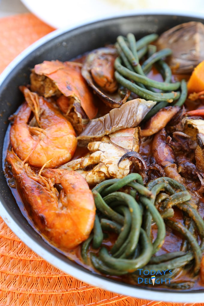 This Seafood kare kare recipe is shrimp, crab, mussels and vegetables in peanut butter and coconut milk sauce.
