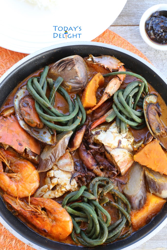 How to cook seafood kare kare recipe in a skillet with shrimp paste - bagoong.