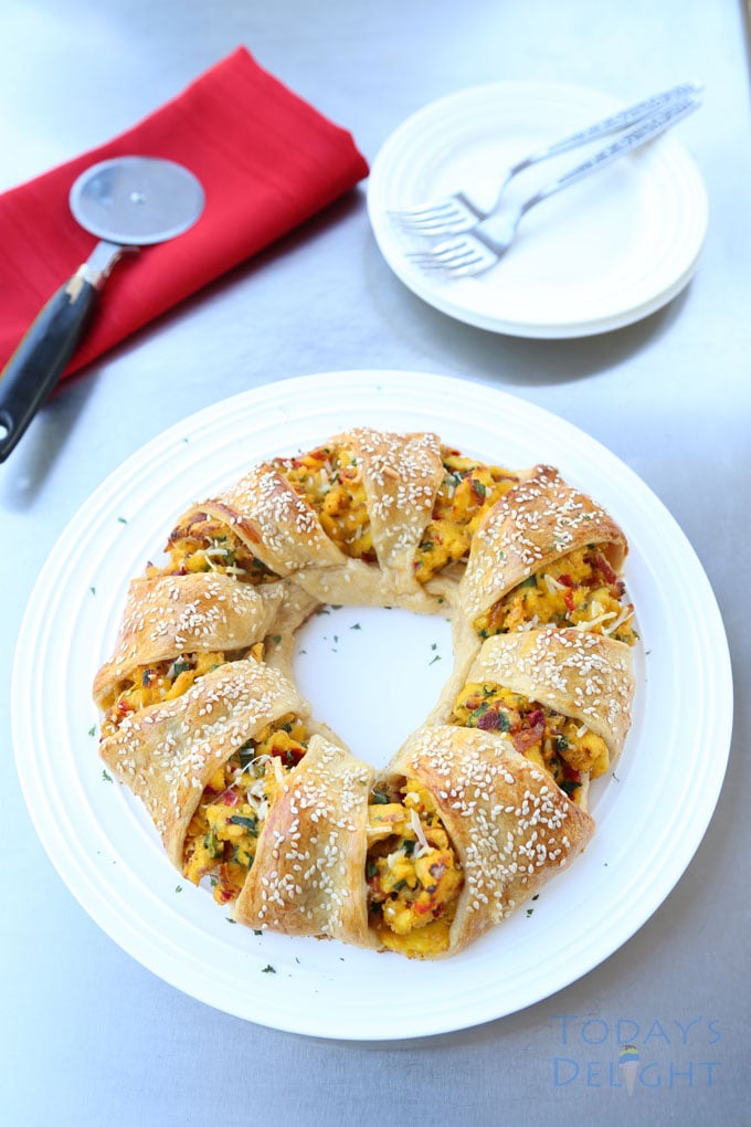 bacon and egg breakfast ring