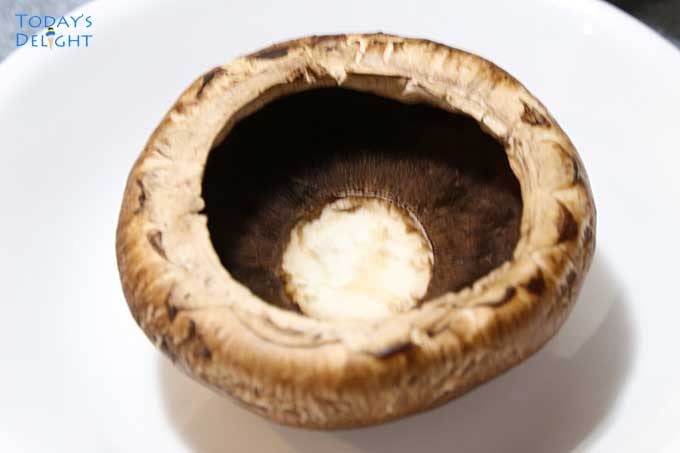 Cleaned Portobello Mushroom.