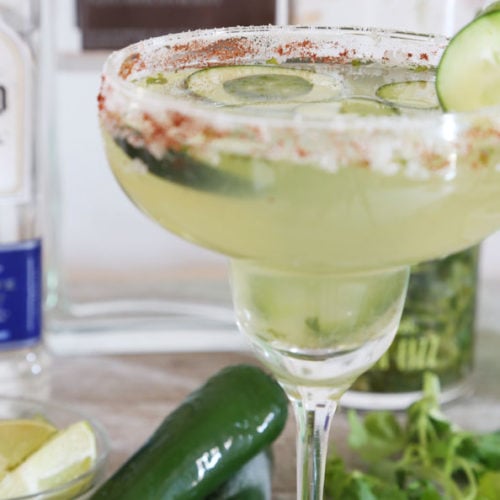 Spicy jalapeno margairta recipe with jalapeno and cilantro.