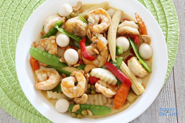 Shrimp with Quail Eggs and Vegetables is Today's Delight