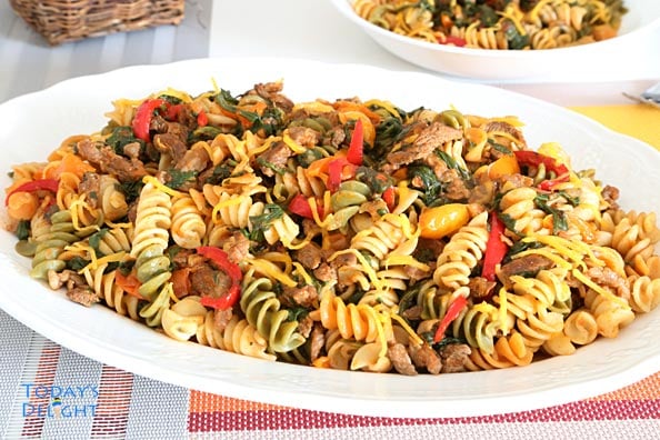 Rotini pasta with ground beef and vegetables