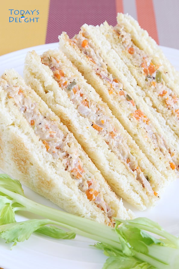 Toasted Bread with Chicken Sandwich Spread