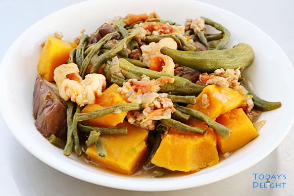 Mixed vegetables in serving plate