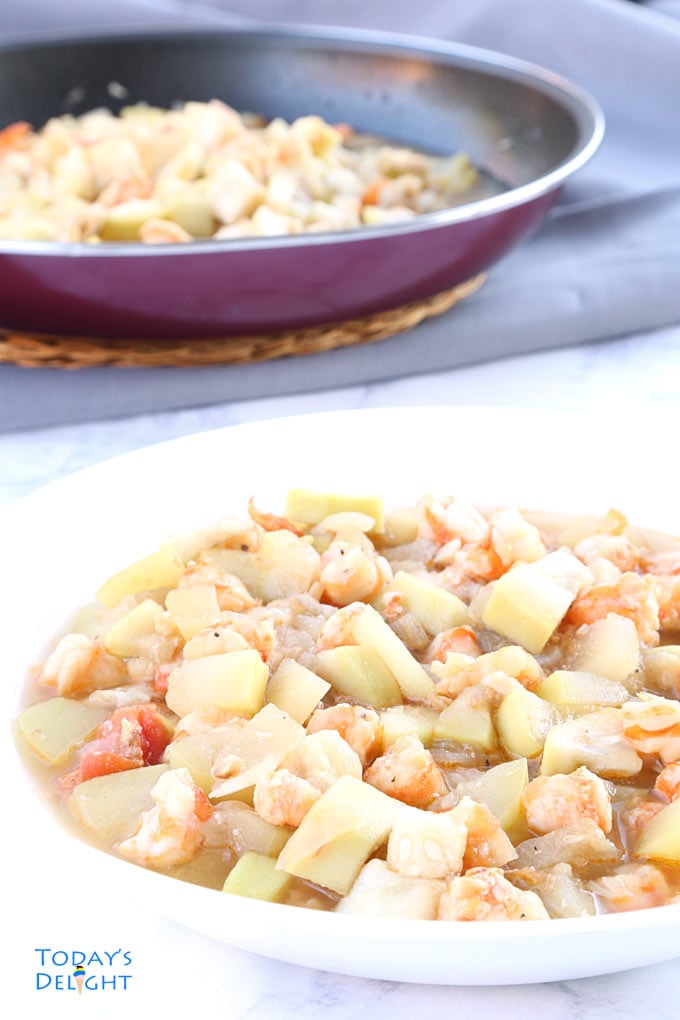 Ginisang Upo with Shrimp (Bottle Gourd with Shrimp) is Today's Delight