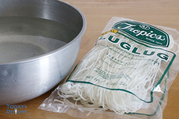 Luglug cornstarch noodles in package