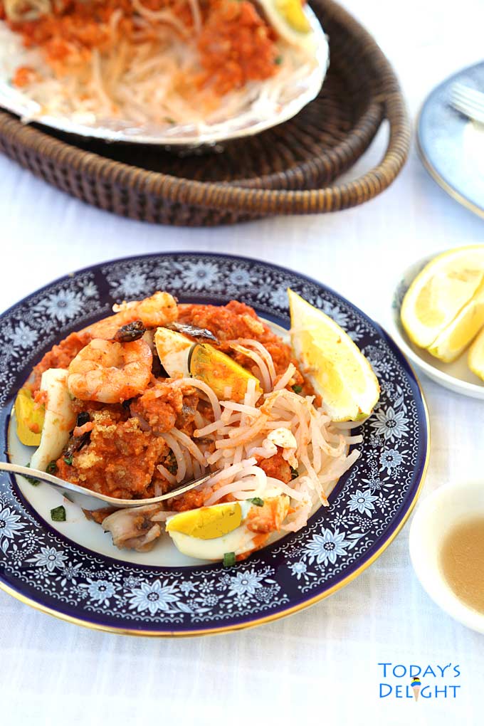 A serving of Pancit Luglug
