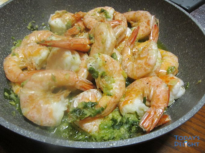 Shrimp sauteed in ginger and green onion