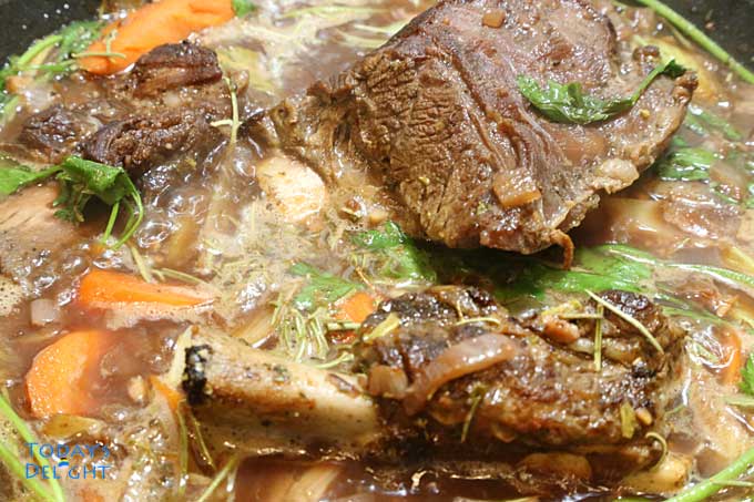 Braised Beef Short Ribs in Red Wine Sauce
