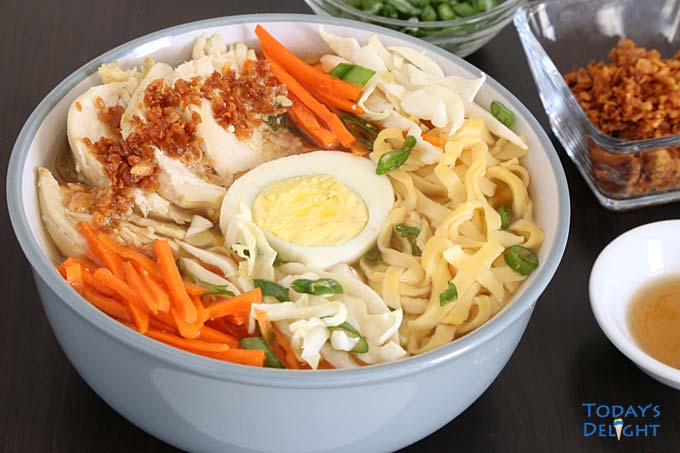 Filipino Chicken Noodle soup called Chicken Mami