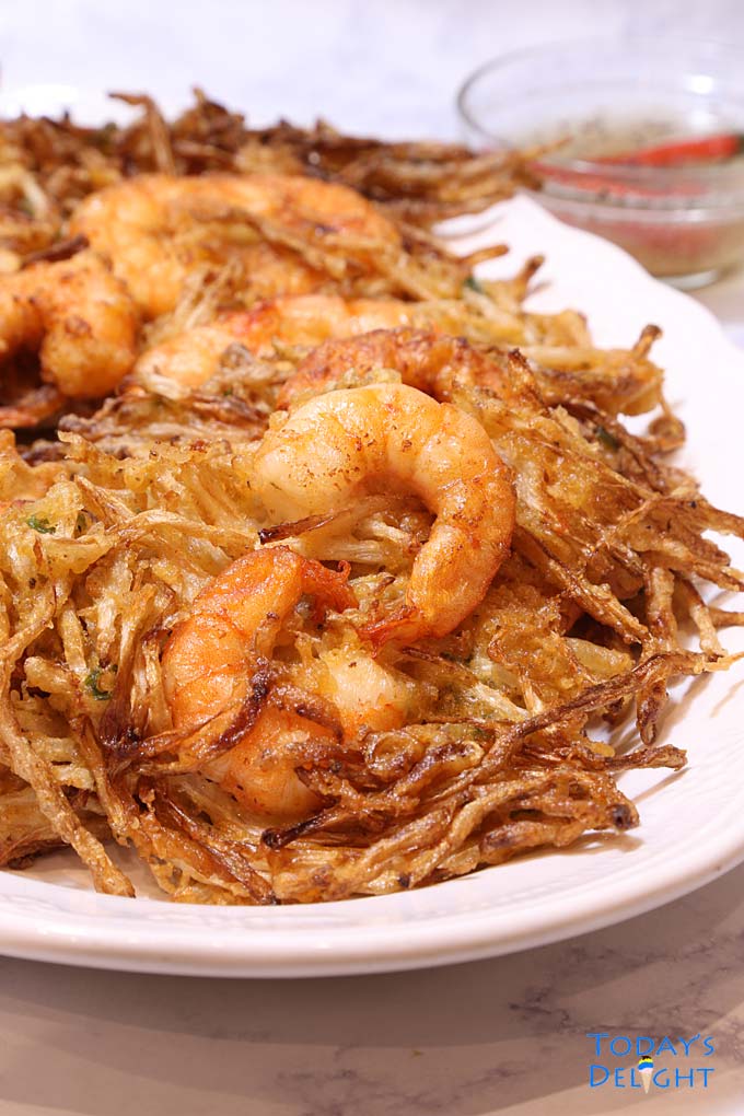 Crispy ukoy na togue or Bean Sprout Shrimp Fritter with Spicy Vinegar Garlic Dip