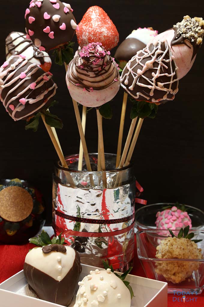 How to Make Chocolate Covered Strawberries is Today's Delight