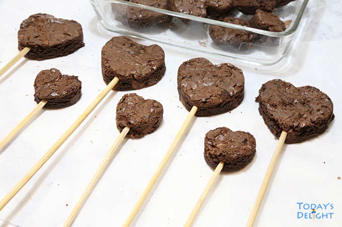 Heart shaped brownies in sticks.
