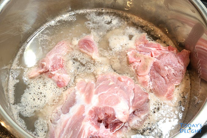 Scum rises when boiling pork in instant pot.