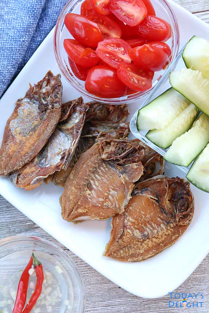 How to Cook Dried Danggit Fish with tomatoes and cucumber.