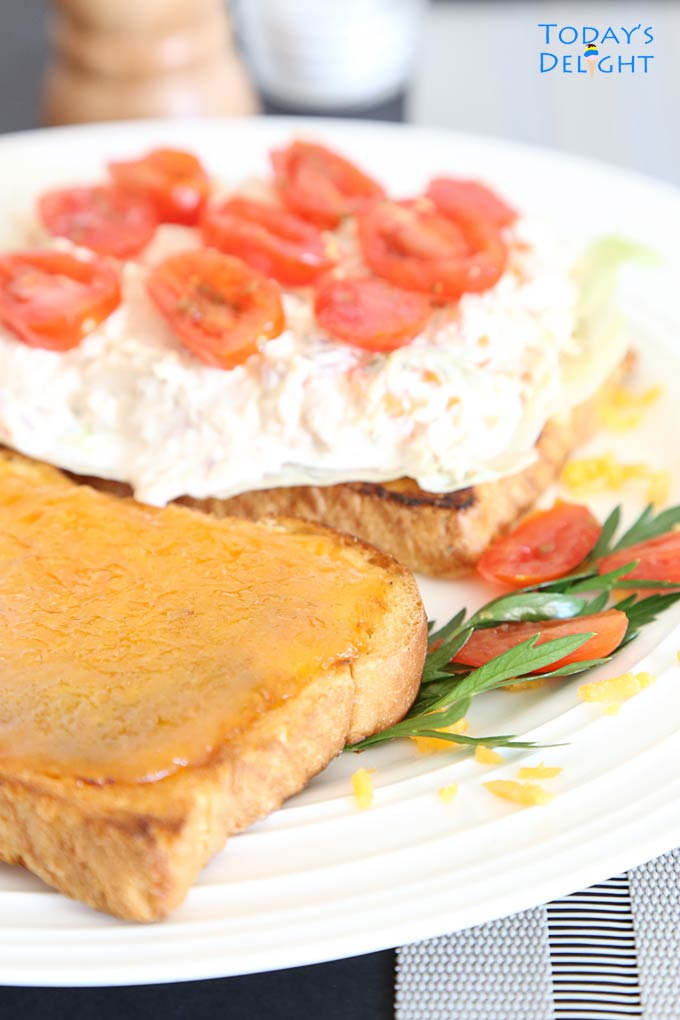 Tuna Melt sandwich is Today's Delight.