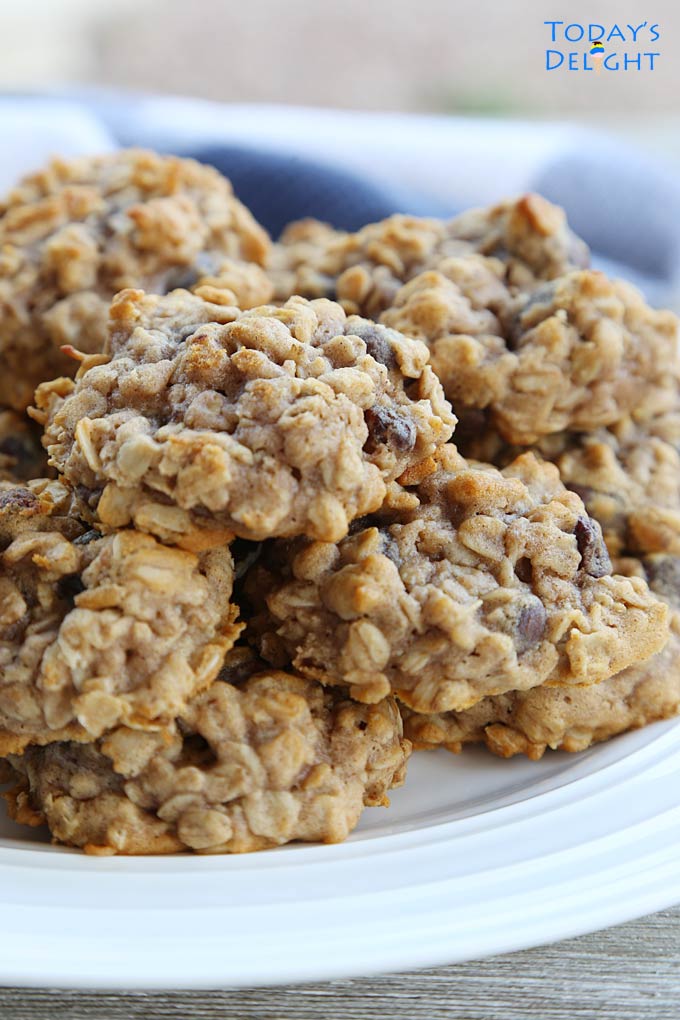 Maple Oatmeal Raisin Cookies in a plate.