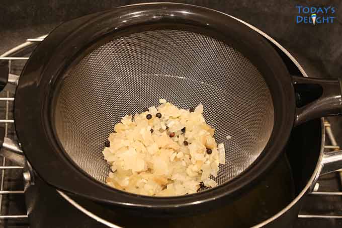 Remove tripe and drain broth.