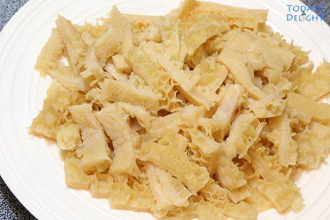 Tripe sliced in narrow strips.
