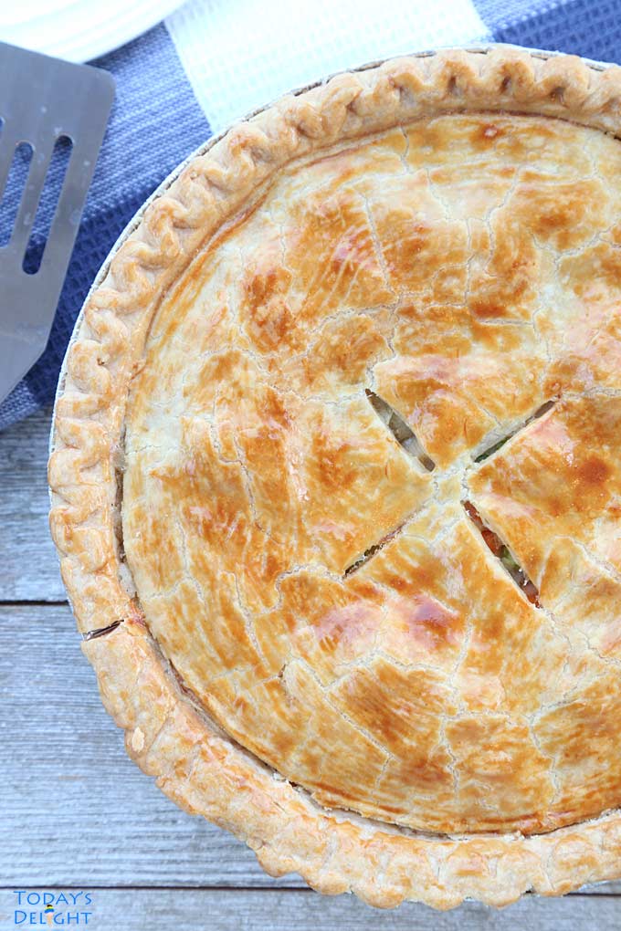 A whole baked Easy Turkey Pot Pie is Today's Delight.