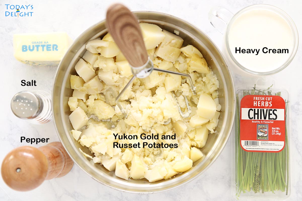 Ingredients of this mashed potatoes recipe.